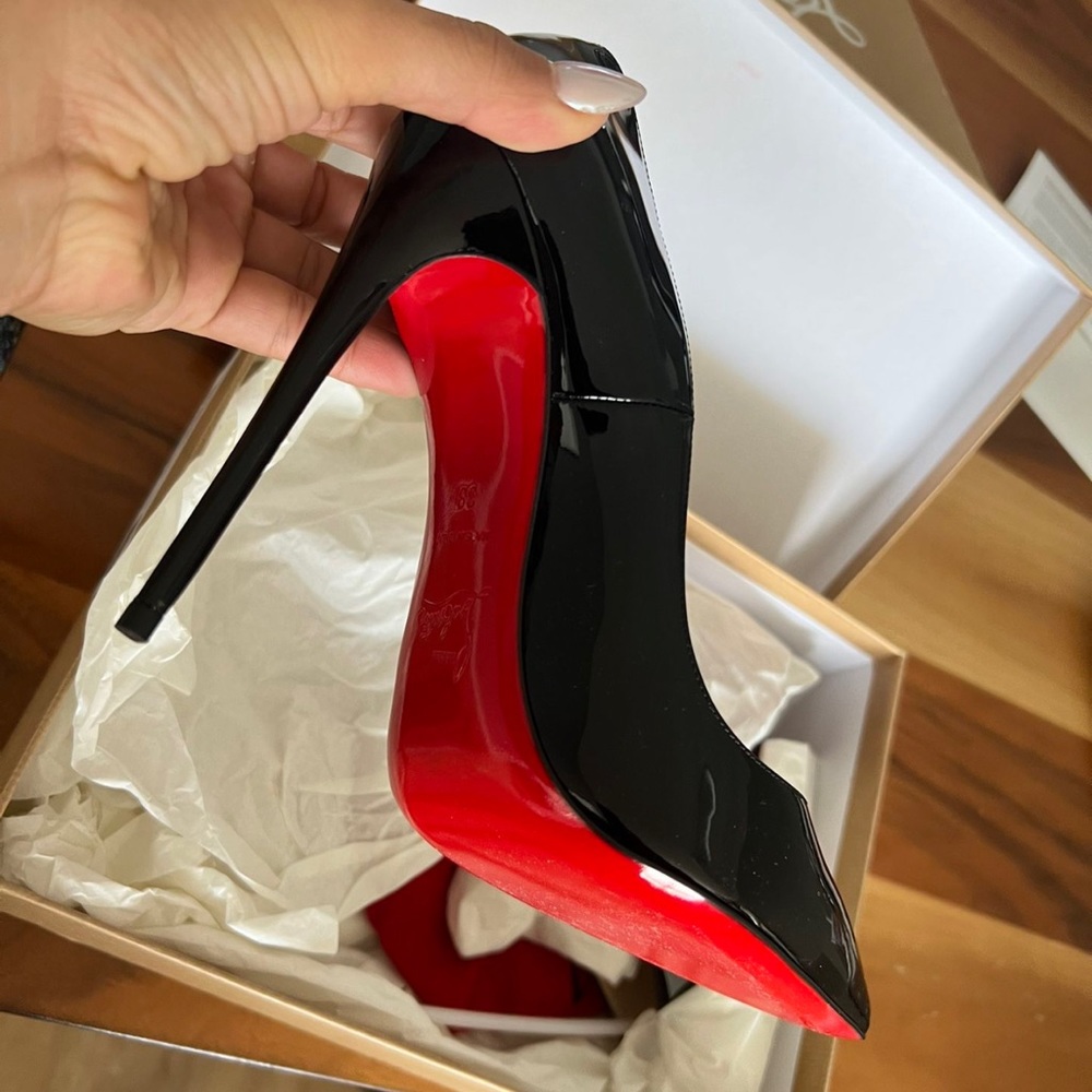 100% Authentic Christian Louboutin So Kate 120 in Patent Black Size 38 NEW
